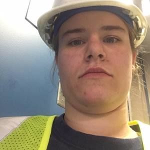 Meet your Posher, Dominique